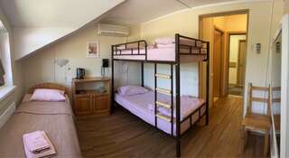 Гостиница Сампо Лосево Стандарт Трехместный номер-5