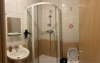 Гостиница Сампо Лосево Стандарт Трехместный номер-9